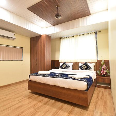 Hotel Starlit Navi Mumbai Kamer foto