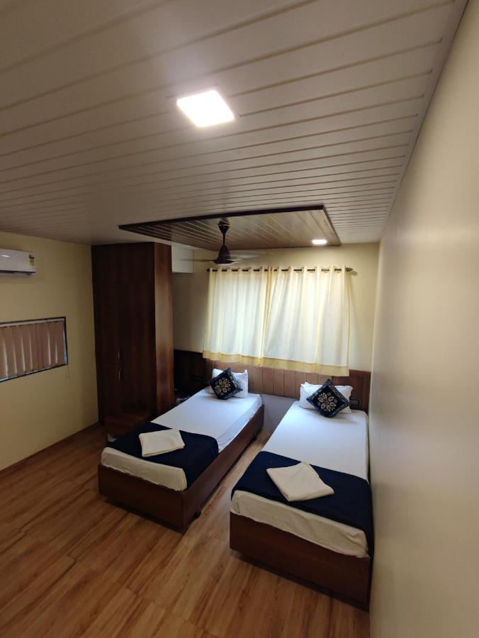 Hotel Starlit Navi Mumbai Buitenkant foto