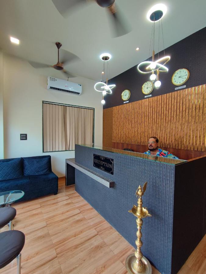 Hotel Starlit Navi Mumbai Buitenkant foto
