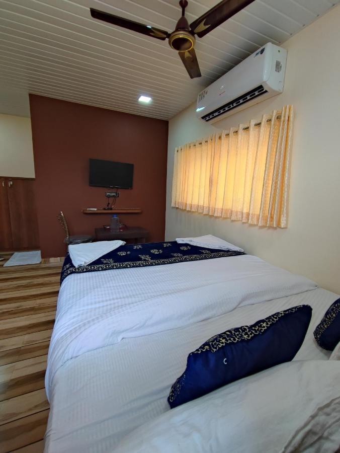 Hotel Starlit Navi Mumbai Buitenkant foto