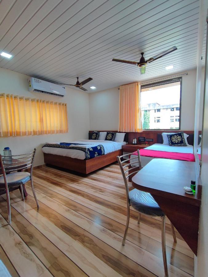Hotel Starlit Navi Mumbai Buitenkant foto