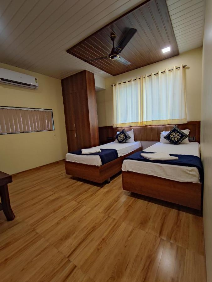 Hotel Starlit Navi Mumbai Buitenkant foto