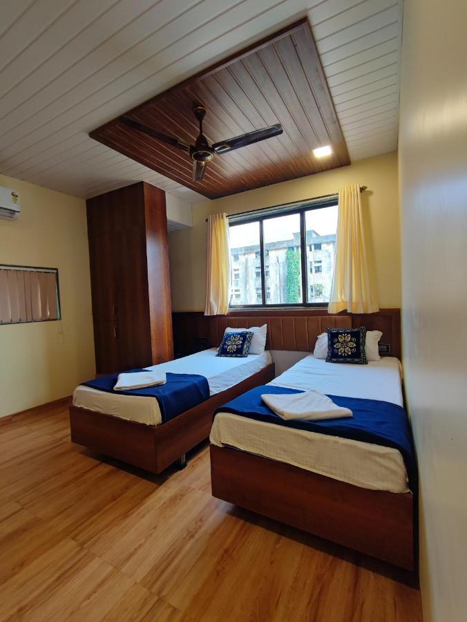 Hotel Starlit Navi Mumbai Buitenkant foto