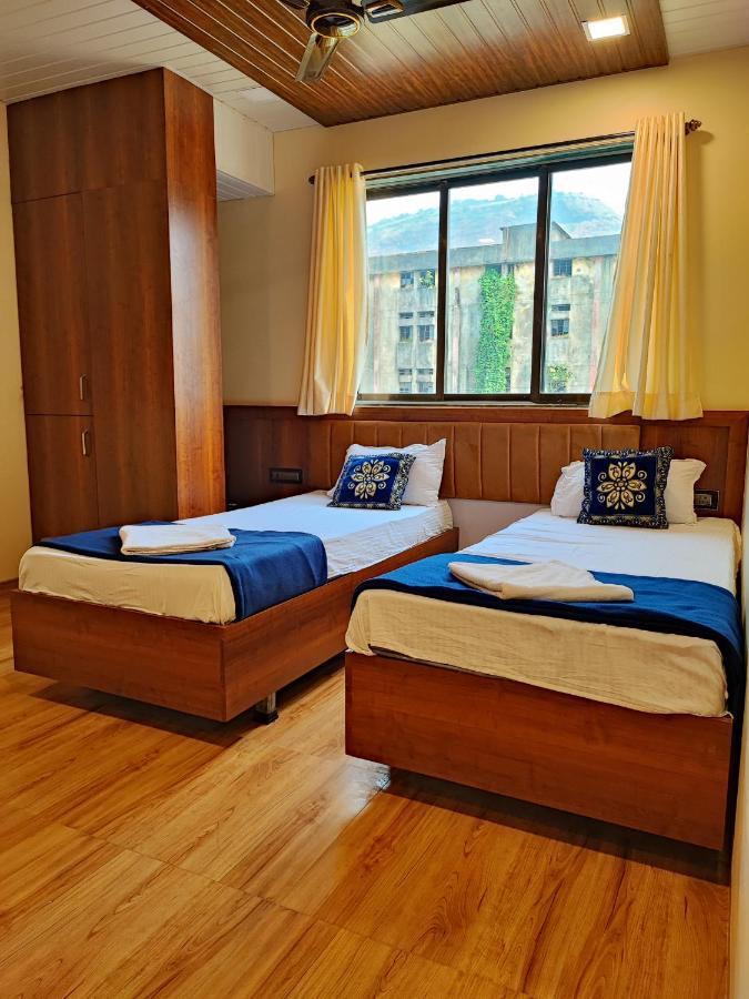 Hotel Starlit Navi Mumbai Buitenkant foto